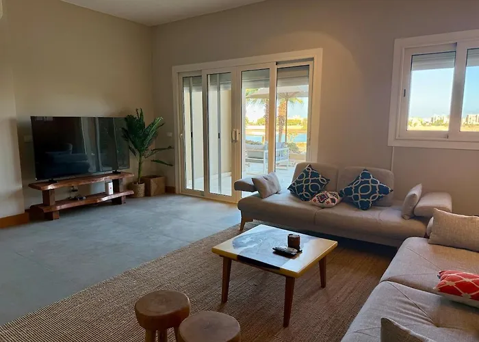 Scenic 2br Ground Floor - Free Pool& Lagoon Access In Elgouna