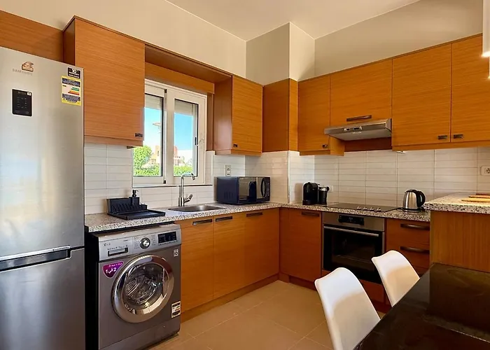 Scenic 2br Ground Floor - Free Pool& Lagoon Access In Elgouna Hurghada