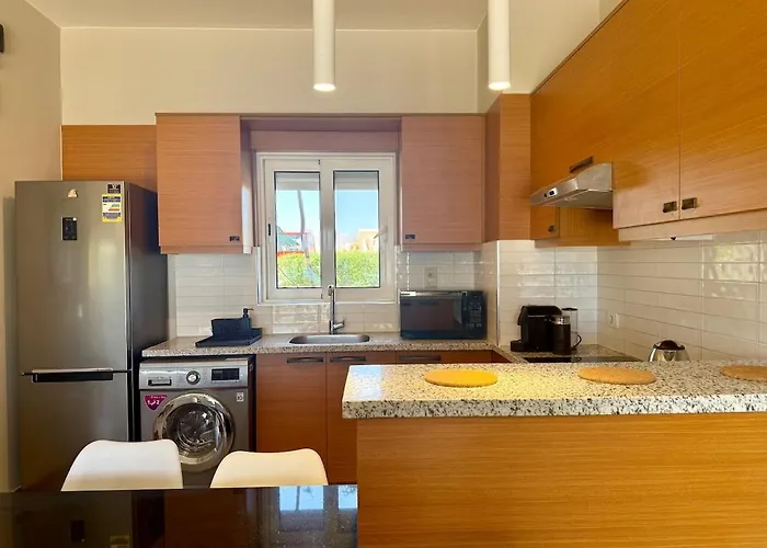 Scenic 2br Ground Floor - Free Pool& Lagoon Access In Elgouna Appartamento