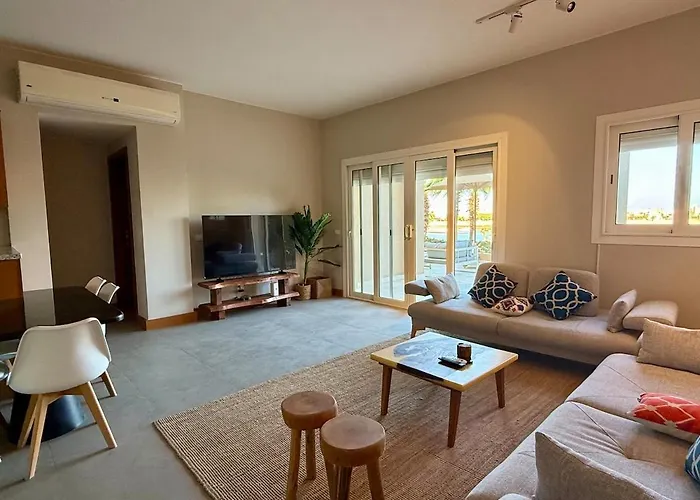 Appartamento Scenic 2br Ground Floor - Free Pool& Lagoon Access In Elgouna Hurghada